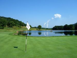 Pete Dye 4th Back